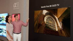 TV OLED 8K Pertama di Dunia