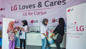 LG Loves & Cares